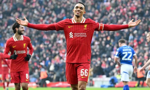 Cum folosești fundașii laterali în construcția atacului – cheia jocului modern