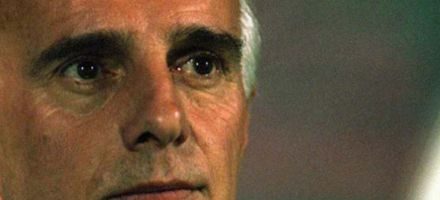 Arrigo Sacchi. Bloc compact și scurt.