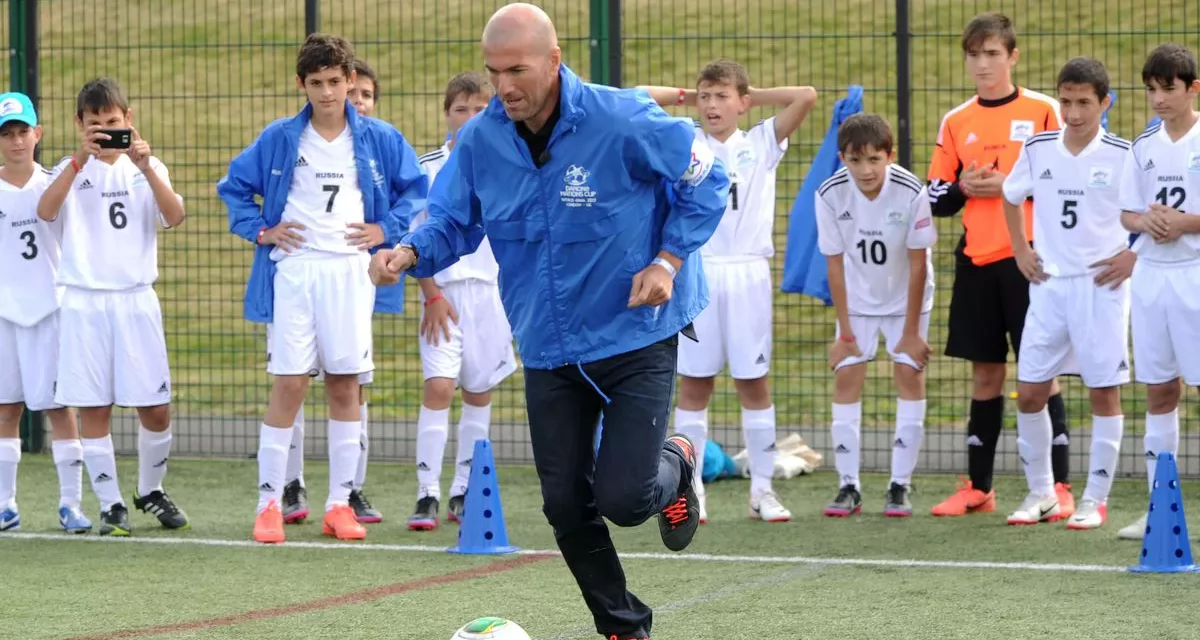 Zinedine Zidane: „Un copil care simte libertate pe teren va deveni un jucător creativ.”