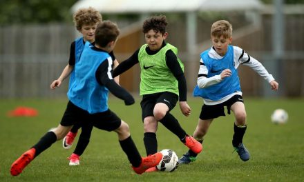 „Ce seameni azi la copii, vei culege în fotbalul de mâine.”