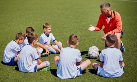 Curajul creează decizie. Frica creează blocaj.